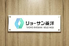 Ryoyo Ryosan Holdings signage and logo